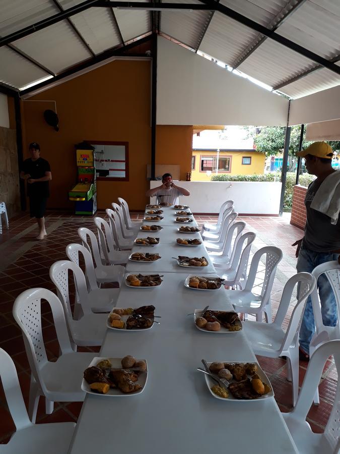 Finca Villa Alegria Chinauta Eksteriør bilde